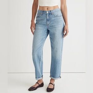 Madewell the Petite Slouchy Boyjean in Rubyvale Wash